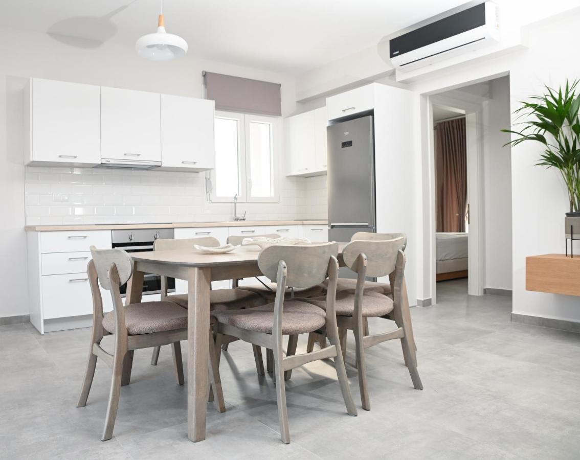 Faidra Apartments Néa Péramos Exteriör bild