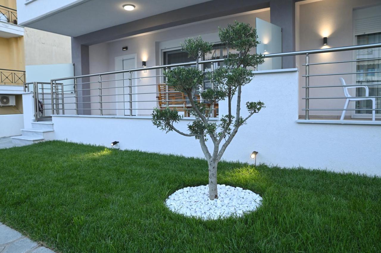 Faidra Apartments Néa Péramos Exteriör bild