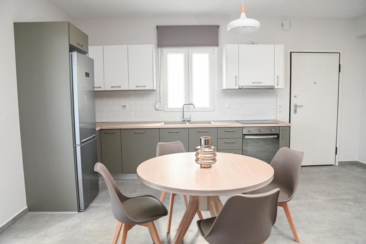 Faidra Apartments Néa Péramos Exteriör bild