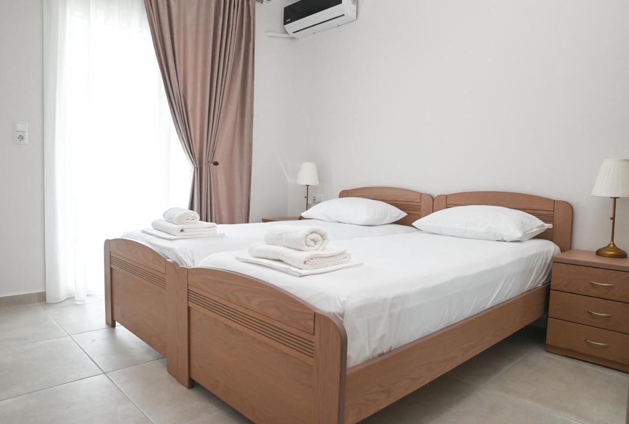 Faidra Apartments Néa Péramos Exteriör bild